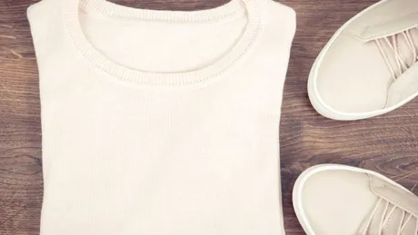 (P) Cum să-ți asortezi pantofii cu topuri casual elegante