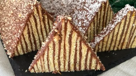 Prăjitura Carpați. Rețeta pentru desertul cu foi și cremă delicioasă