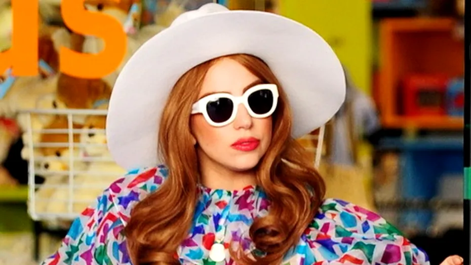 Donatella Versace a primit în dar o melodie compusă de Lady Gaga