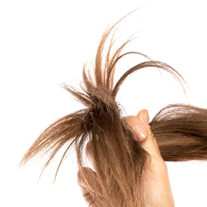 Ce faci când părul tău are vârfuri deteriorate?