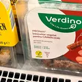 Din ce sunt făcuți, de fapt, „cârnăciorii” de post din Kaufland. Avem lista completă de ingrediente