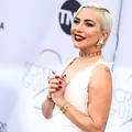 Lady Gaga a devenit mamă pentru prima dată! Cum a fost fotografiată artista cu bebelușul ei