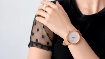(P) Ceasul ca accesoriu de stil: cum îl asortezi cu ținutele de zi și de seară