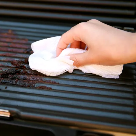 Cum să cureți grătarul electric rapid. Îndepărtează grăsimea în doar câteva minute