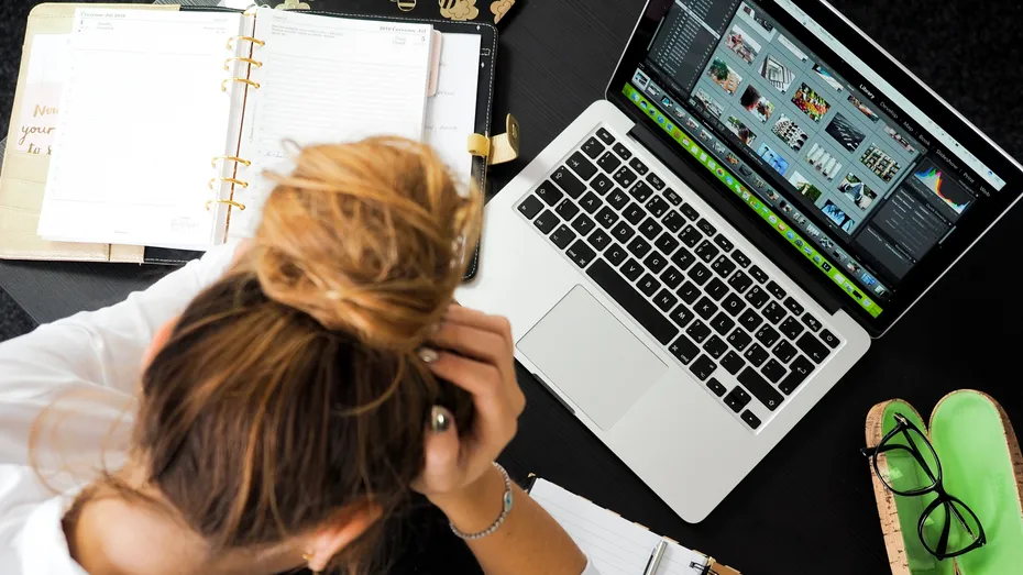 Ești fără energie, te-ai îngrășat, suferi de anxietate? Jobul tău ar putea fi problema