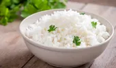 Greșeala pe care o faci când păstrezi orezul gătit. Te poți îmbolnăvi serios