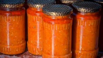 Zacuscă de ciuperci, gustul toamnei în borcan. Rețeta simplă și aromată pentru proviziile de iarnă