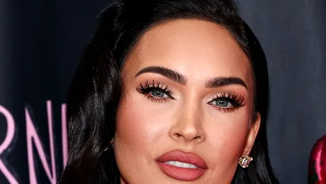 Megan Fox, fără cusur pe covorul roșu. A arătat ca o zeiță