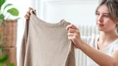 De ce unele haine se electrizează mai mult toamna. Trucuri simple pentru a scăpa de electricitatea statică