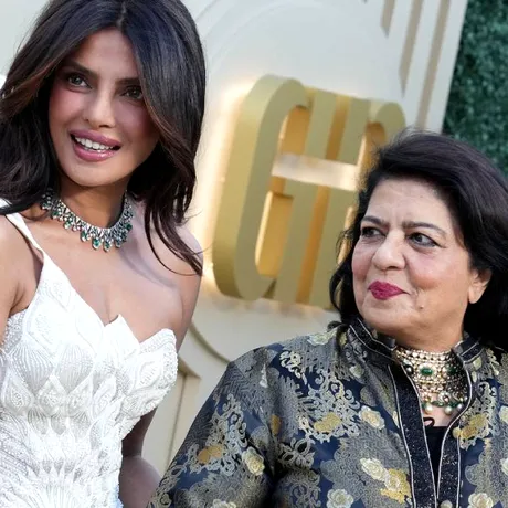 Mama actriței Priyanka Chopra dezvăluie secretul de frumusețe al familiei! Masca preparată acasă pentru un păr bogat și sănătos
