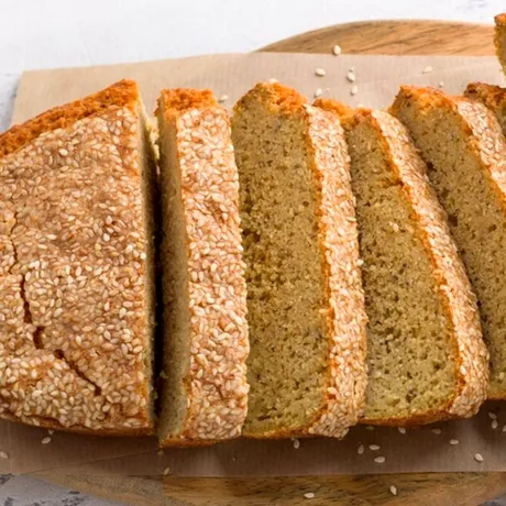 Cum să faci pâine de casă dintr-un singur ingredient: Este sănătoasă și se face fără făină