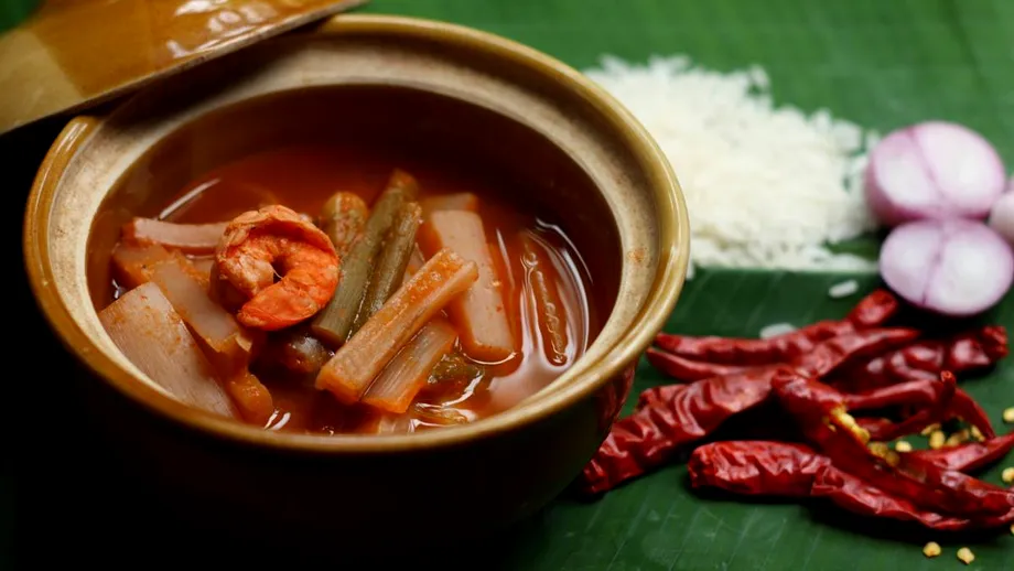 Alimente care ajută corpul să se răcorească pe caniculă. Ce să mănânci, de fapt, să nu mai „mori de cald”