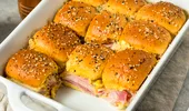 Mini-sandwish-uri la cuptor, cu Șuncă din Piept de Pui Matache Măcelaru’