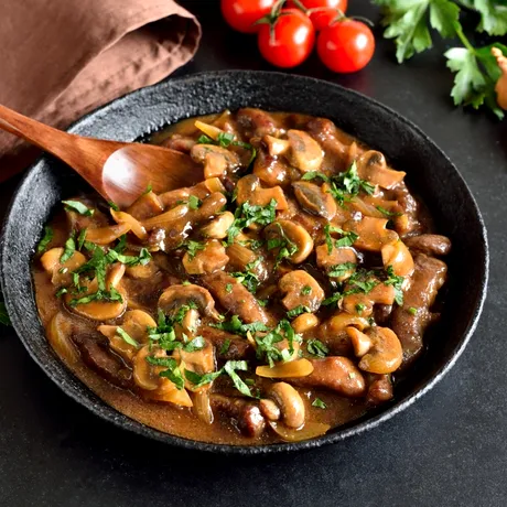 Tocăniță de ciuperci mănăstirească, de post. Rețetă simplă, gustoasă și plină de savoare