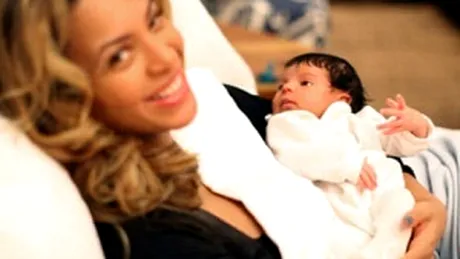 Primele fotografii cu Blue Ivy Carter, fetiţa lui Beyonce şi a lui Jay-Z