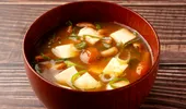 Rețeta de supă japoneză pentru detoxul de după 1 Mai