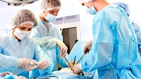 Un doctor chinez va efectua transplantul unui cap uman.