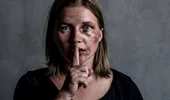 Cum recunoaștem o femeie abuzată. „O femeie care se află într-o relație abuzivă are nevoie de înțelegerea celor din jur și de ascultare fără a fi judecată”