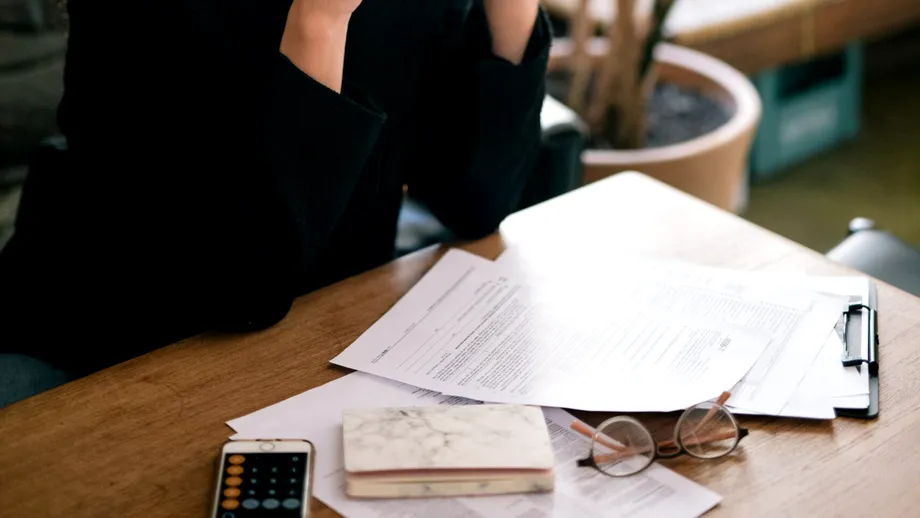 Te doare capul? Poate nu bei suficient din acest lichid