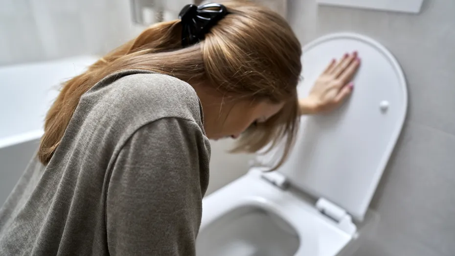 Te-ai stricat la stomac? 17 alimente și băuturi care te pun rapid pe picioare