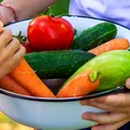 Rețetă de morcovi murați pentru iarnă. Ies crocanți, aromați și plini de savoare!