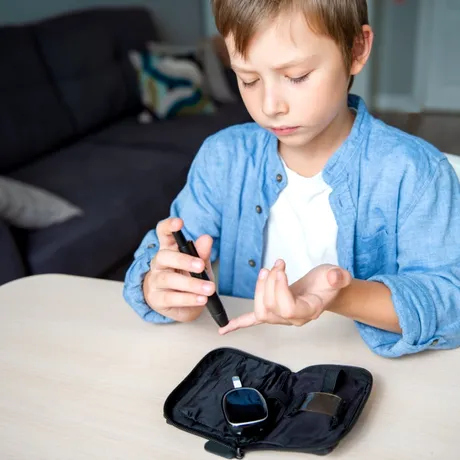 Simptomele diabetului de tip 1 pot apărea rapid la copii și bebeluși. Semnalele de alarmă pe care părinții nu trebuie să le ignore
