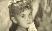 Imagine virală cu o legendă a muzicii românești. O recunoști pe fetița din fotografie?