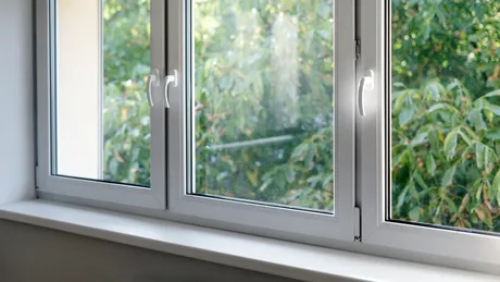 4 trucuri geniale pe care să le încerci pentru a împiedica geamurile să atragă prea multă căldură
