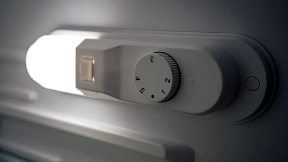 Ce înseamnă, de fapt, cifrele de pe butonul frigiderului. Puțini români știu cum funcționează corect reglajul de temperatură