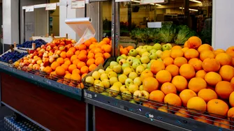 Fructe cu pesticide peste limită. Care sunt complet sigure pentru consum?