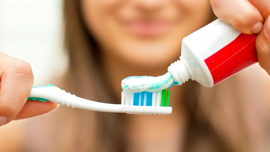 Cum se foloseşte pasta de dinţi cu calciu - VIDEO by CSID