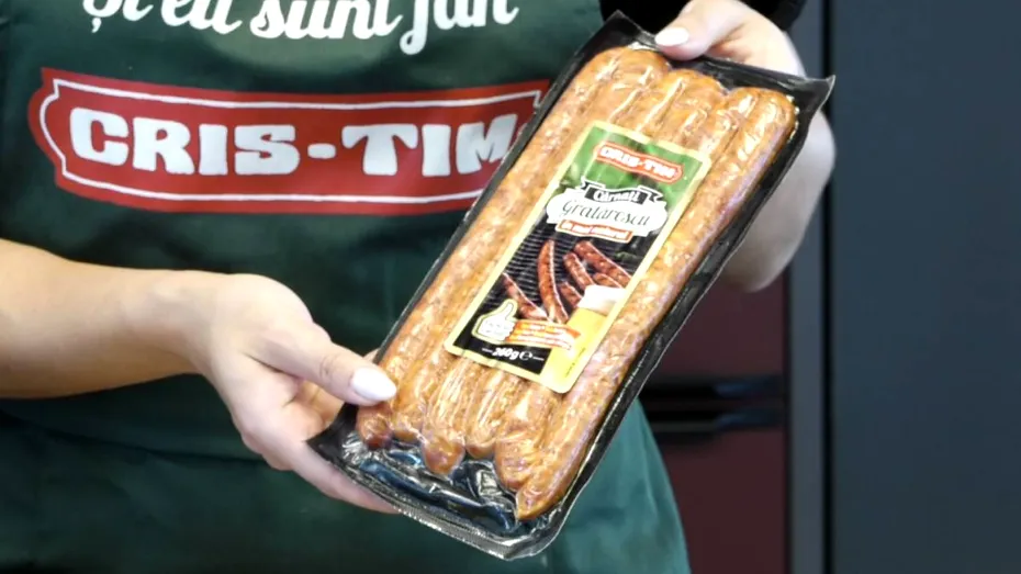 Pizza rapidă din lipii cu Cârnați Grătărescu Cris-Tim