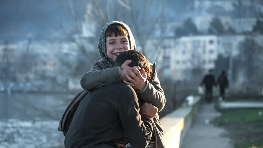 Mai mulți bani pentru familiile vulnerabile în 2026. Cine primește venitul minim de incluziune