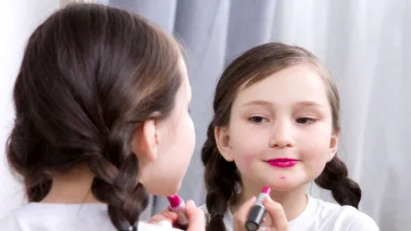 Pubertatea precoce feminină: cauze, simptome, tratament