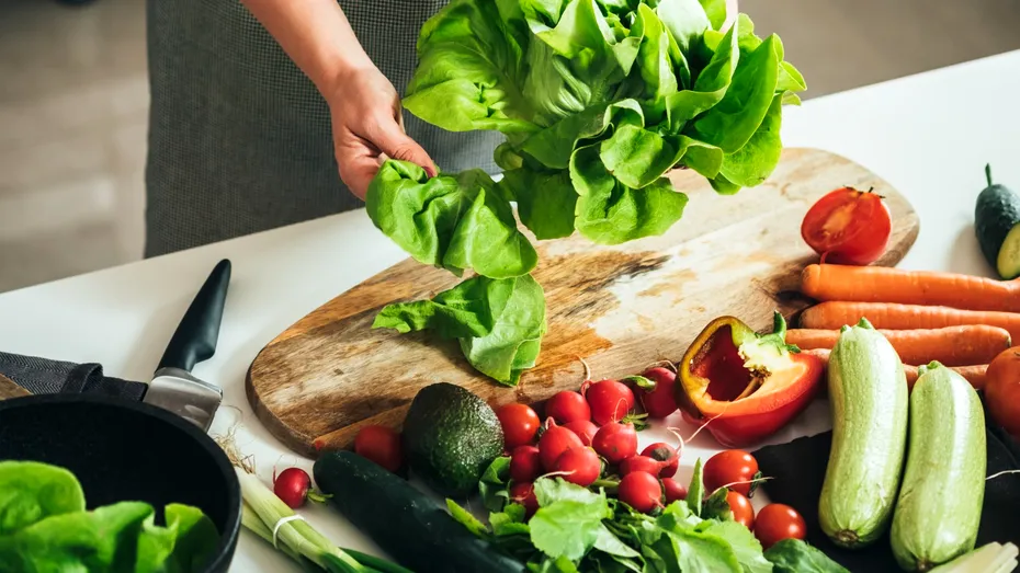 Dieta pentru cei care slăbesc greu - recomandată și urmată de Mihaela Bilic. O masă pe zi: alimente permise și interzise, avantaje și dezavantaje