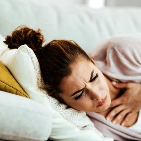 Durerea toracică nu este întotdeauna primul semn al unei afecțiuni cardiace. La ce să fii atent