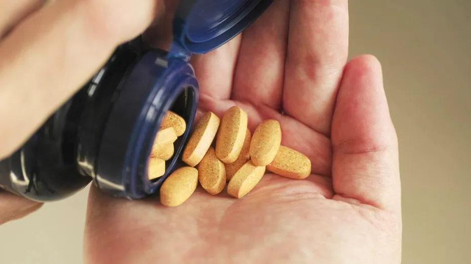 Vitamina B12 nu crește după ce iei suplimente? Medicamentele și bolile care pot afecta absorbția
