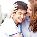O mamă i-a oferit fiului ei viață pentru a doua oară: și-a donat o parte din ficat pentru a-l salva pe adolescentul de 17 ani