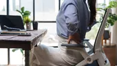 Medicii trag un semnal de alarmă: dacă stai pe scaun mai mult de 8 ore pe zi, inima ta poate avea de suferit