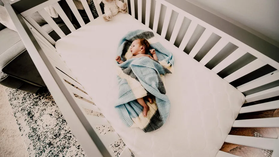 (P) Scutece bebeluși de calitate – confort și grijă din primele zile de viață