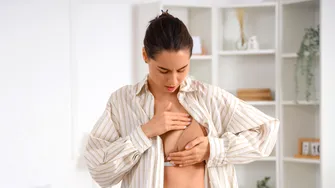 Cancerul de sân: 5 mituri în care multe femei încă mai cred, demontate de oncologi