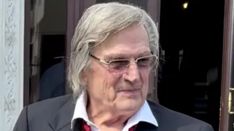 Cum arată Florin Piersic la 90 de ani. A fost primit cu aplauze la Piatra Neamț