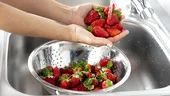 Unde trebuie depozitate căpșunile: în frigider sau la temperatura camerei, la loc umbros? Câte zile rezistă