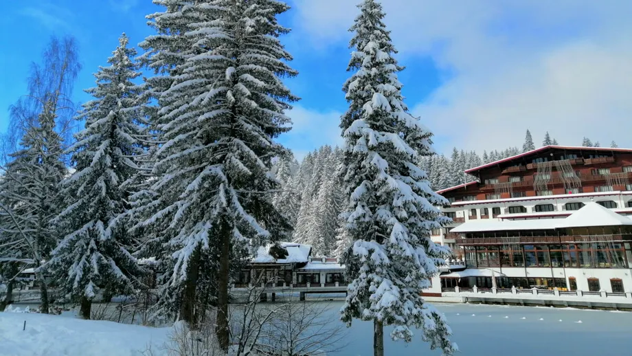 Poiana Brașov, magnet pentru turiști! Prețurile sunt uriașe, dar hotelurile sunt pline de sărbători / VIDEO