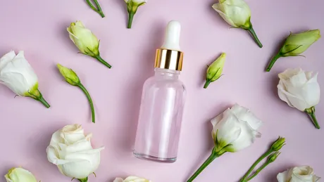 Acidul azelaic, ingredientul care combate acneea și rozaceea