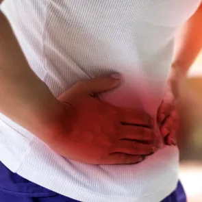 Inflamația cronică, bomba cu ceas din corpul tău și soluțiile care îți pot salva viața