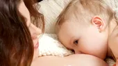 Alăptează-ţi bebeluşul: îl hrăneşti sănătos şi topeşti grăsimea de pe şolduri