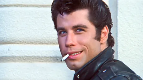 John Travolta, la 68 de ani, mai bine decât la 30. Cât de bine arată actorul odată cu trecerea anilor