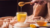 Ce se întâmplă când iei turmeric cu miere. Cum acționează acest amestec, de fapt, dacă suferi de inflamații