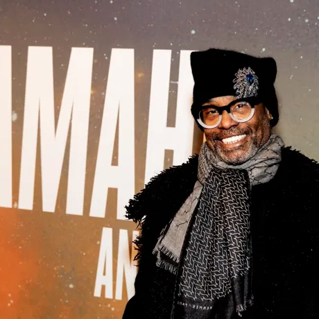 După lupta cu sepsisul, Billy Porter își liniștește fanii: „A fost o perioadă extrem de dificilă”